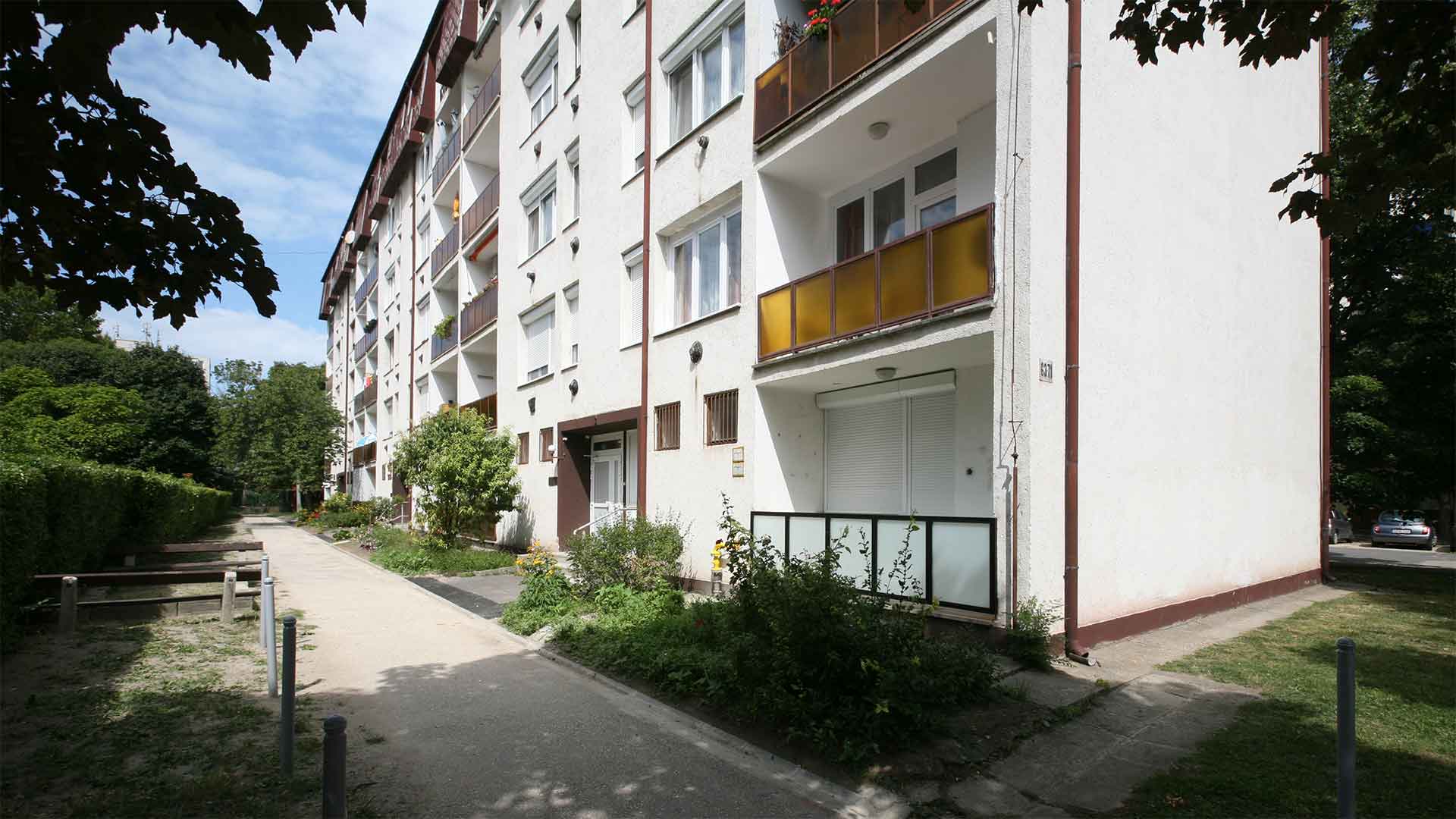 Siófok, Bajcsy-Zsilinszky utca 63 - 71 sz alatti lakóépület lakásai