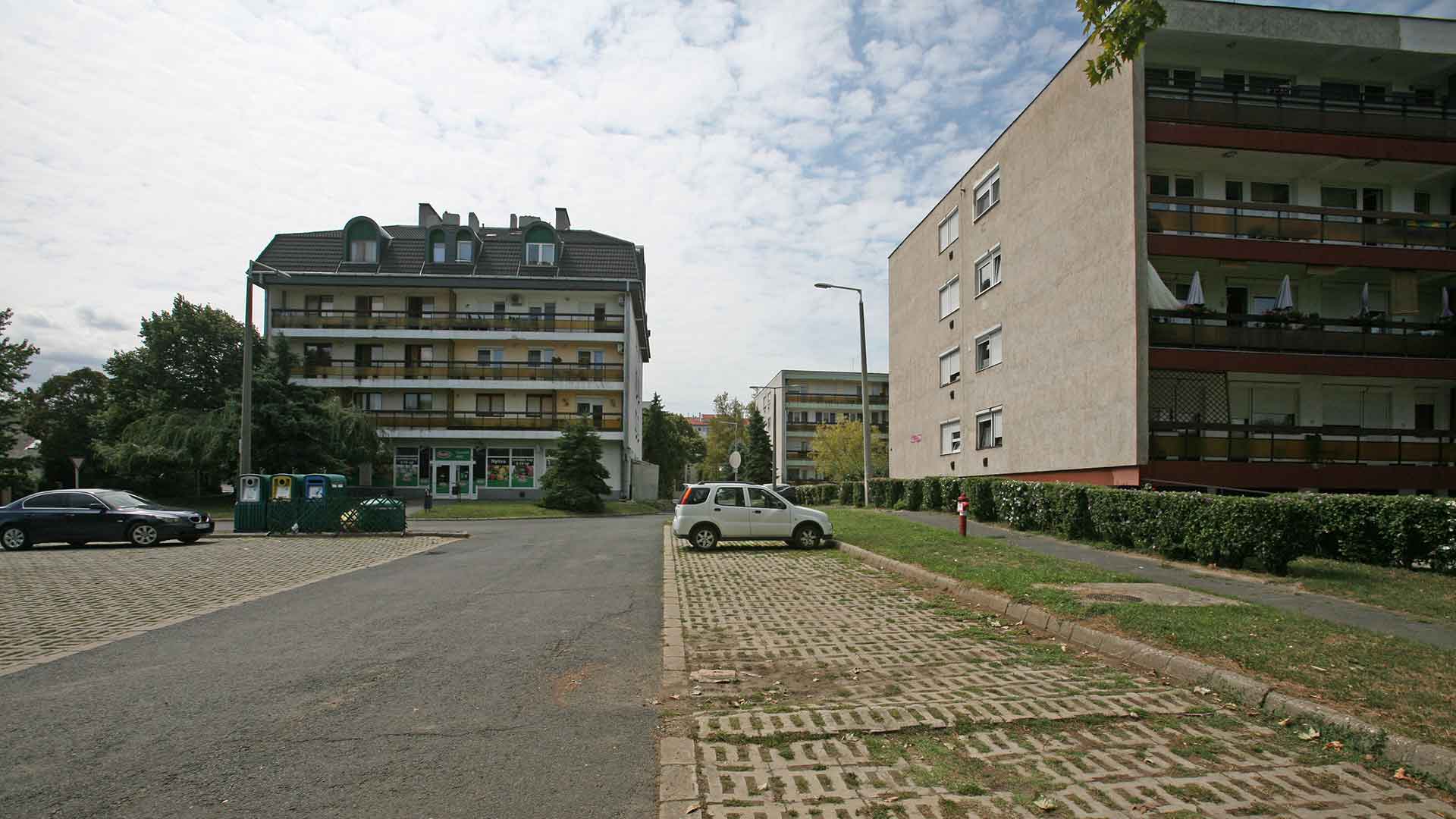 Siófok, Bajcsy-Zsilinszky 87 - 89 szám alatti lakások
